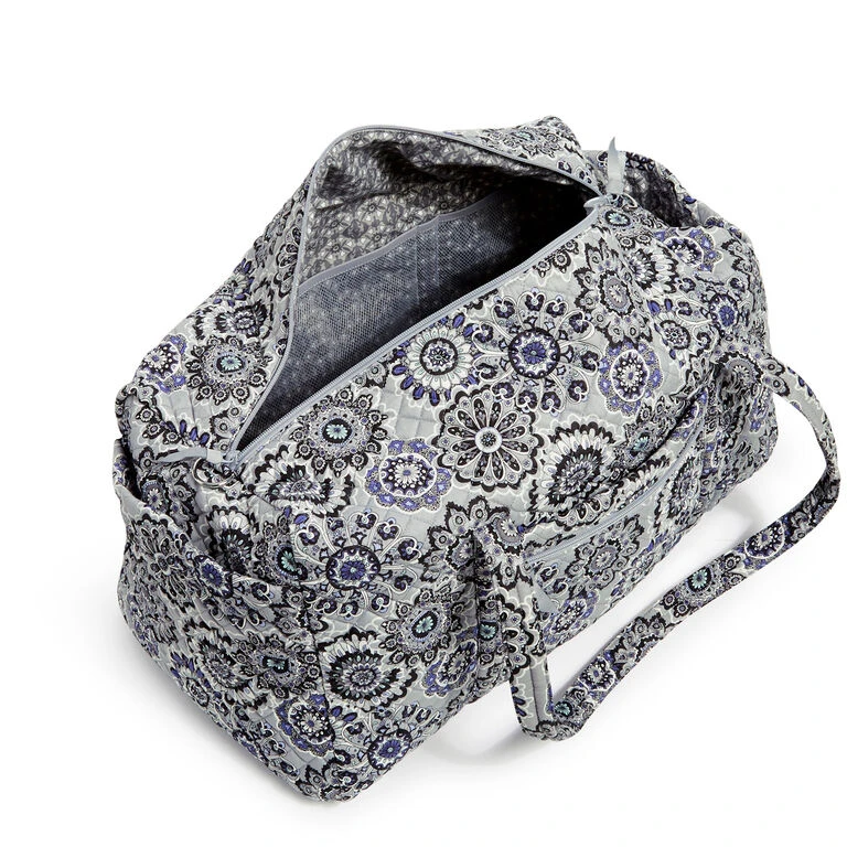 Vera Bradley Large Travel Duffel In Tranquil Medallion 4 Vera Bradley Large Travel Duffel In Tranquil Medallion - Image 2